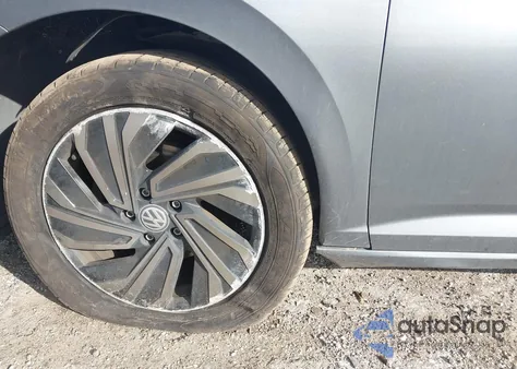 2019 Volkswagen Jetta 1.4T Sel Premium from USA, damaged, VIN 3VWG57BU8KM083134